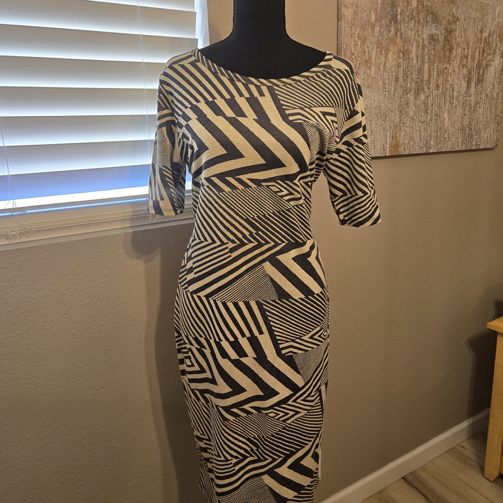 LuLaRoe Perfect For The Office Black and White Geometric Midi Dress
